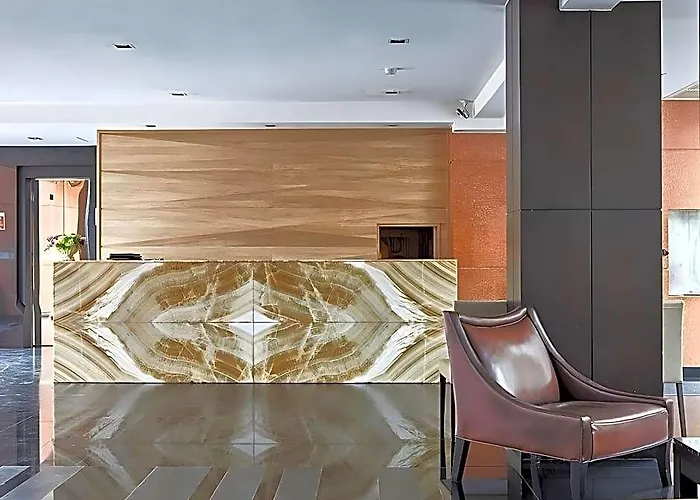 Pietra ホテル 4*