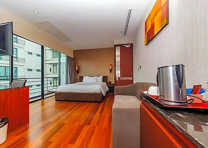 Pietra 4*
